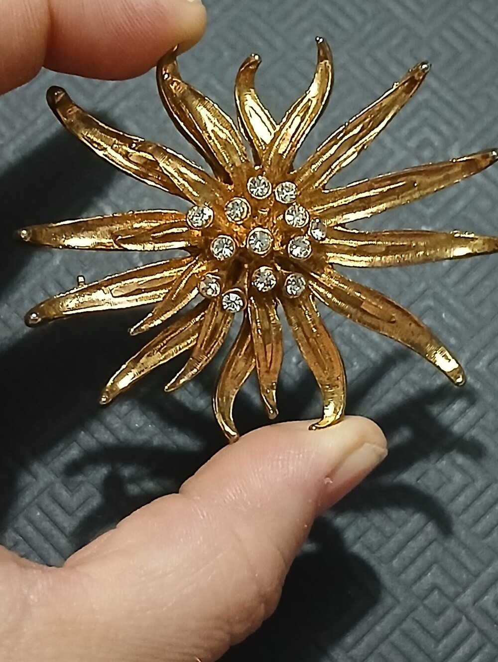 Vintage Gold-tone Layered Sunburst Floral Pin Brooch